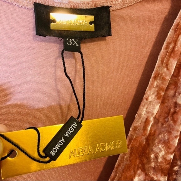 NWT Alexia Admor crushed velvet rose wrap dress 3X - Picture 10 of 10